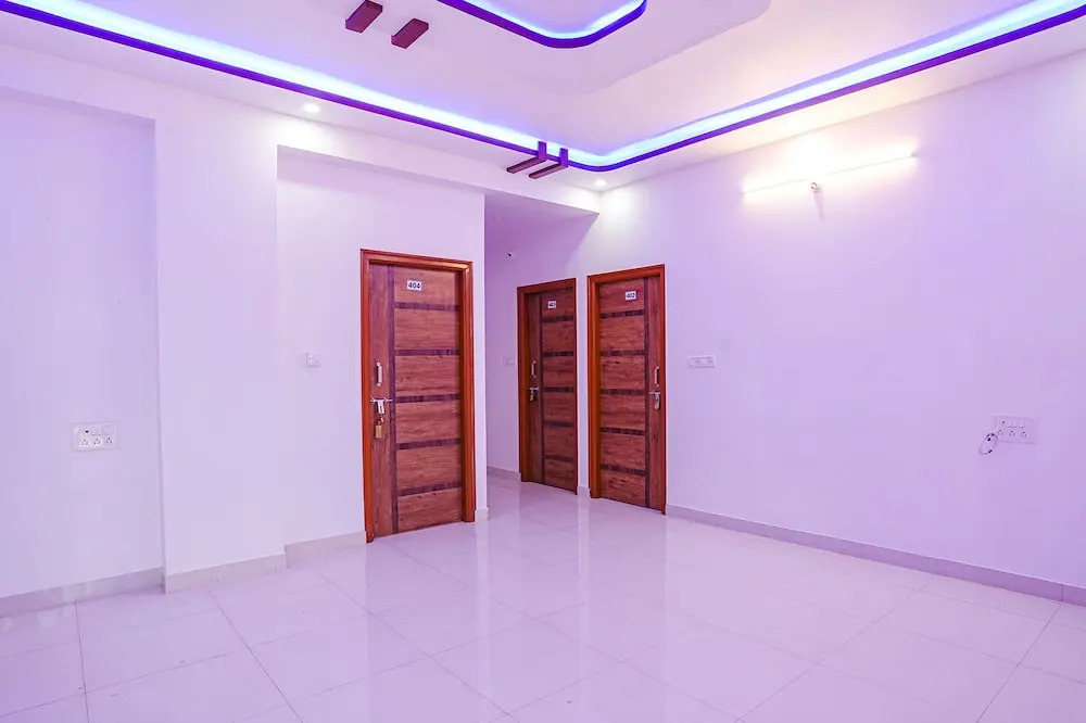 Fabhotel Sri Ram Comforts