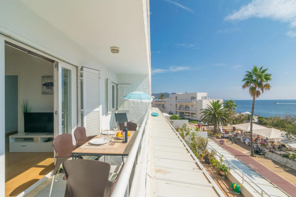 SES ROQUES DE CALA BONA - Apartment with sea views in Cala Millor. Free WiFi