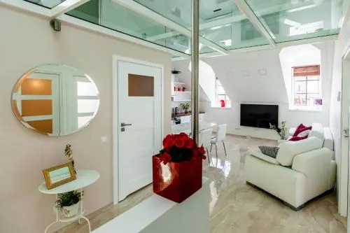 Vilnius City Apartments - Didzioji street Attic Loft