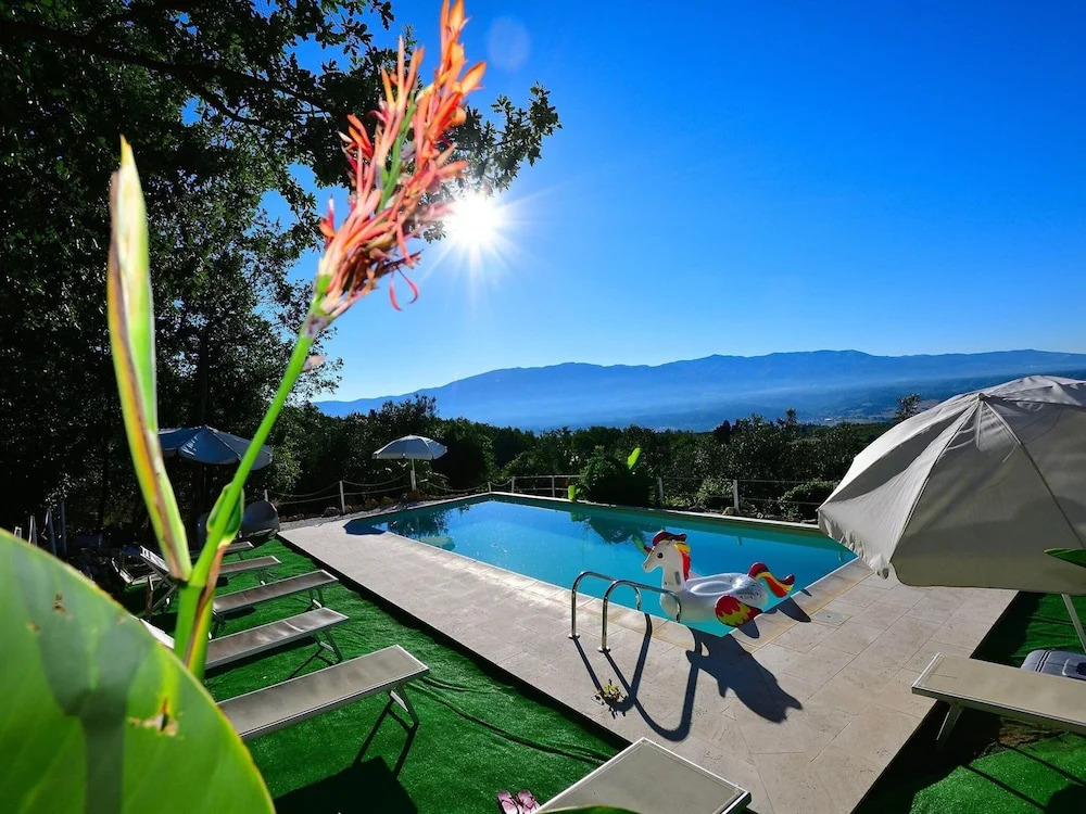 Apartment With Pool, Rignano