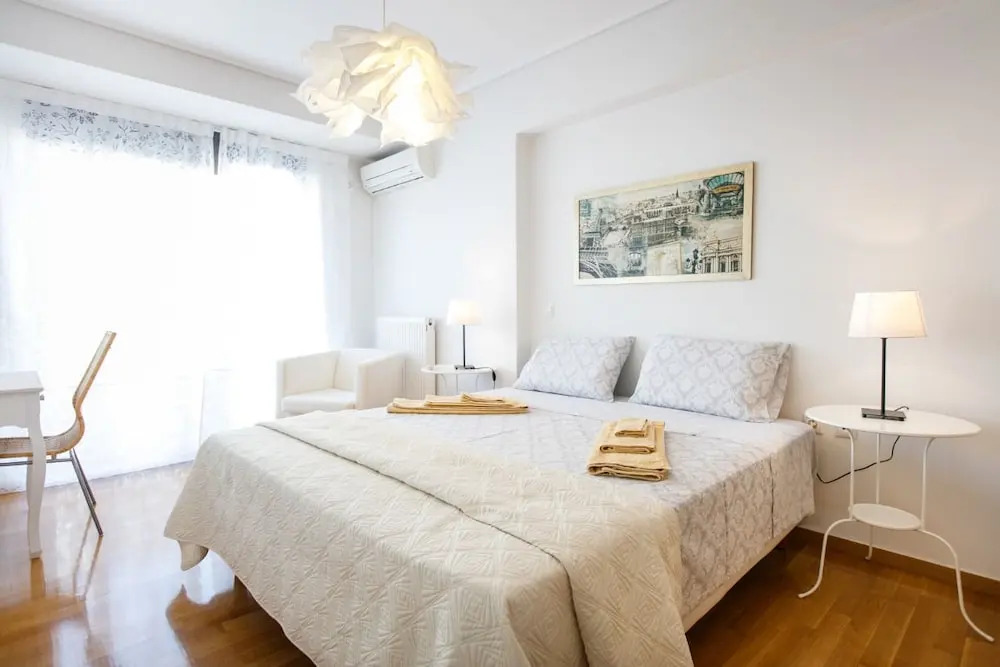 Modern 5thfloor Acropolis view apartment