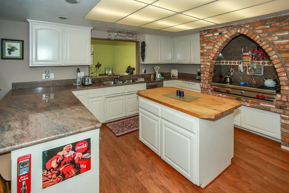 Lakeside Retreat-1830 by Big Bear Vacations