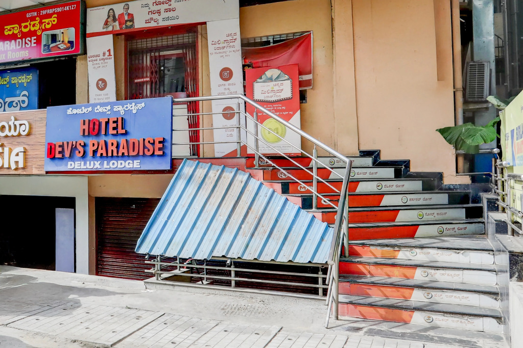 Hotel O Devs Paradise