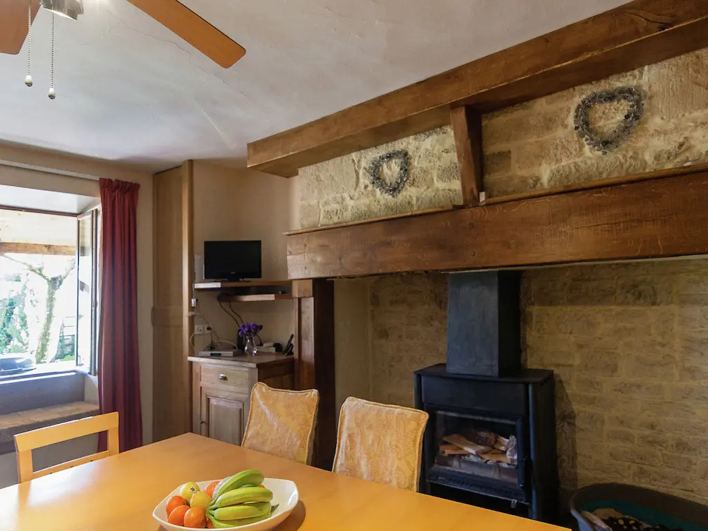 Elegant Holiday Home in Coubjours with Private Garden