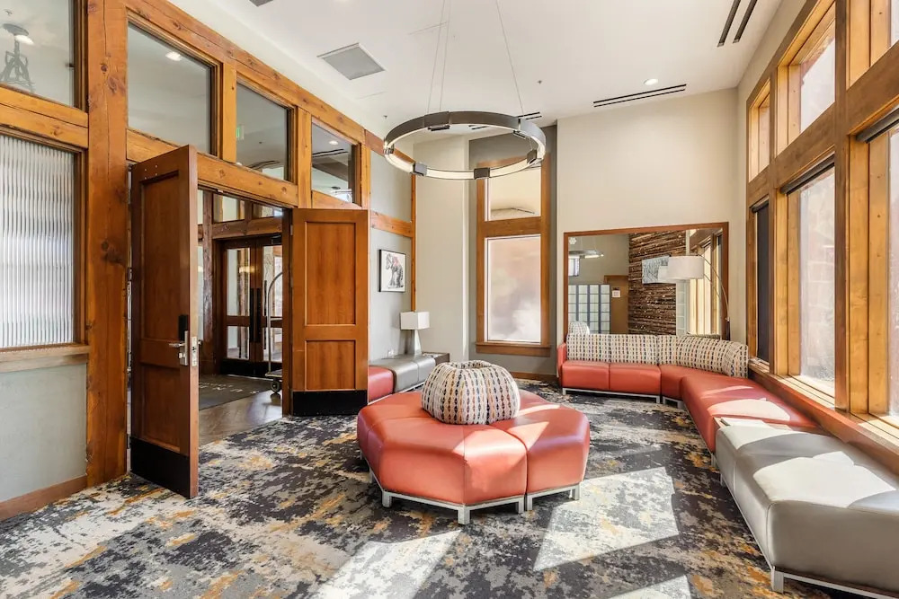 Sun Queen Suite