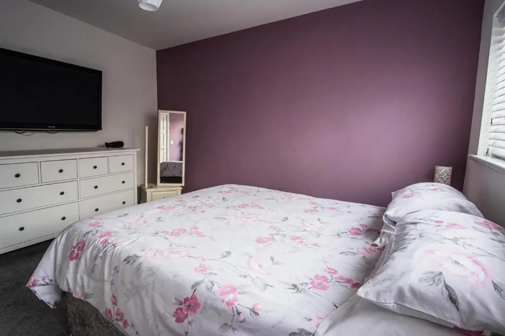 Tallets Apartment with Balcony & Parking