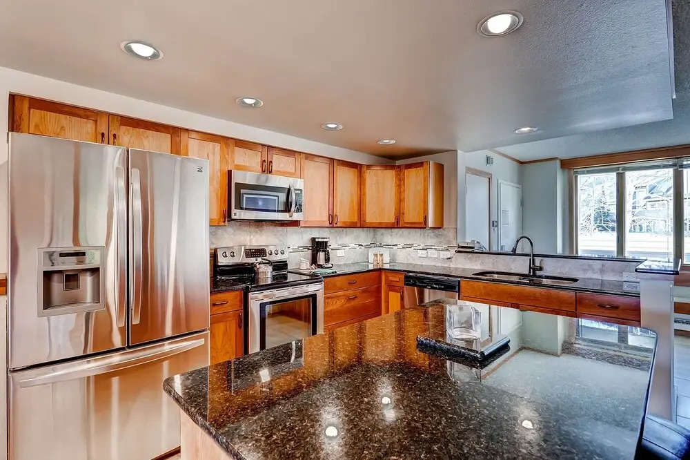 Upgraded & Spacious 2bdrm /stunning Views+kids Ski Free 2 Bedroom Condo by RedAwning