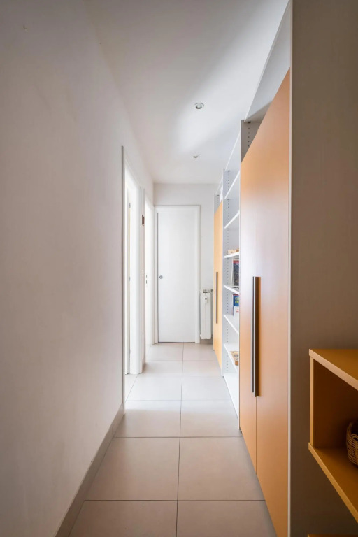 Bergonzoni Modern Apartment by Wonderful Italy