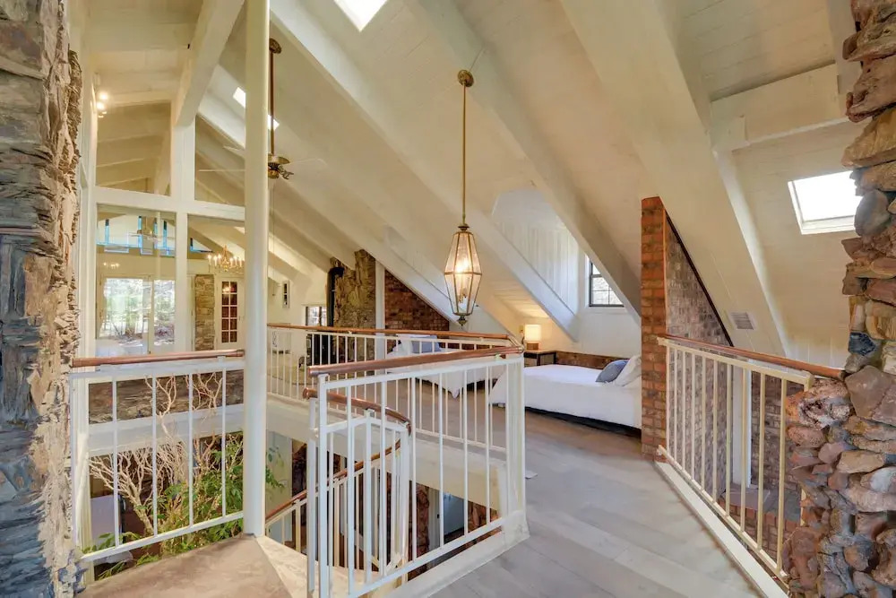 Unique Sedona Home w/ Mountain Views & Guest House