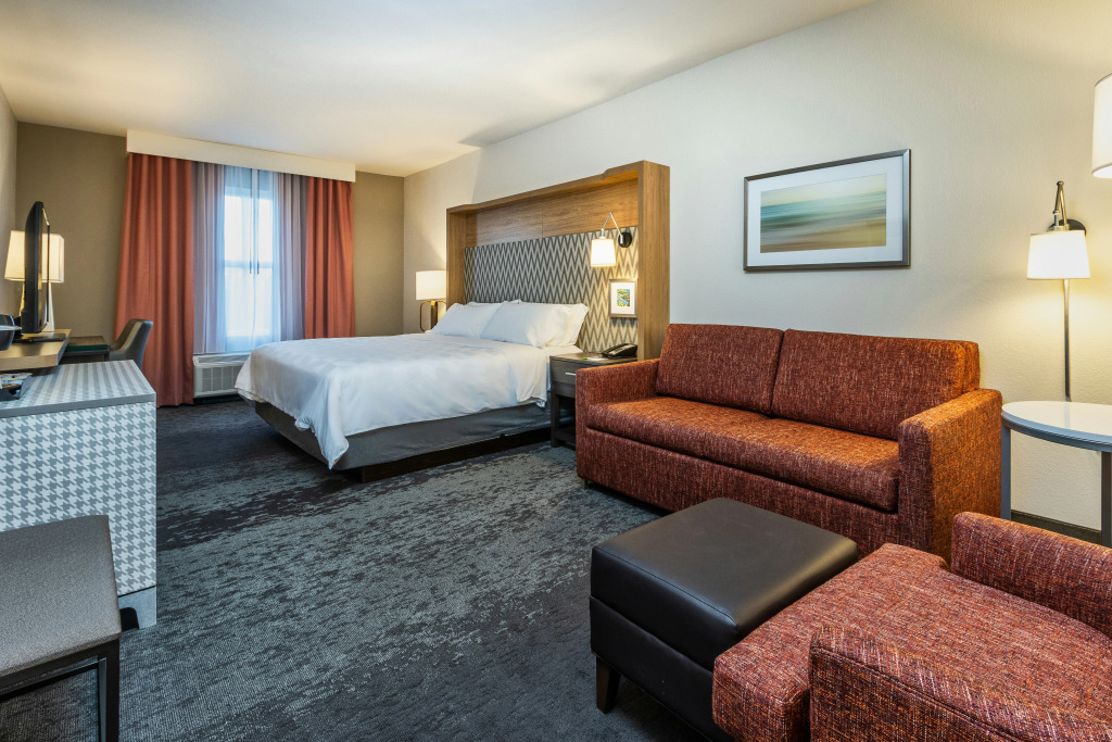Holiday Inn & Suites Memphis - Wolfchase Galleria by IHG
