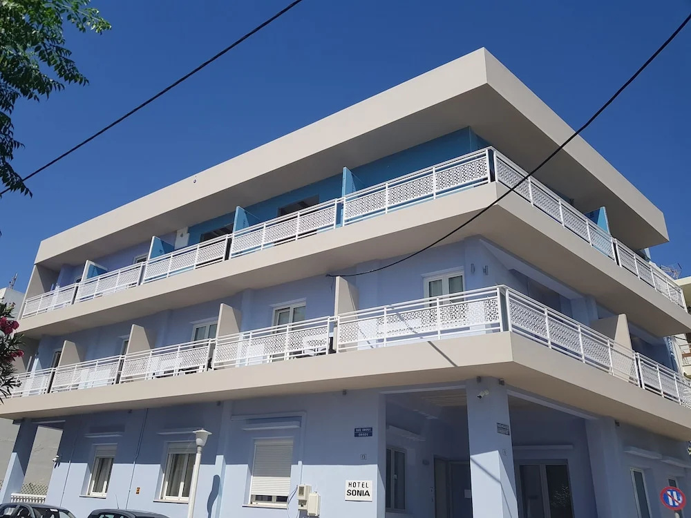 Sonia Hotel & Suites