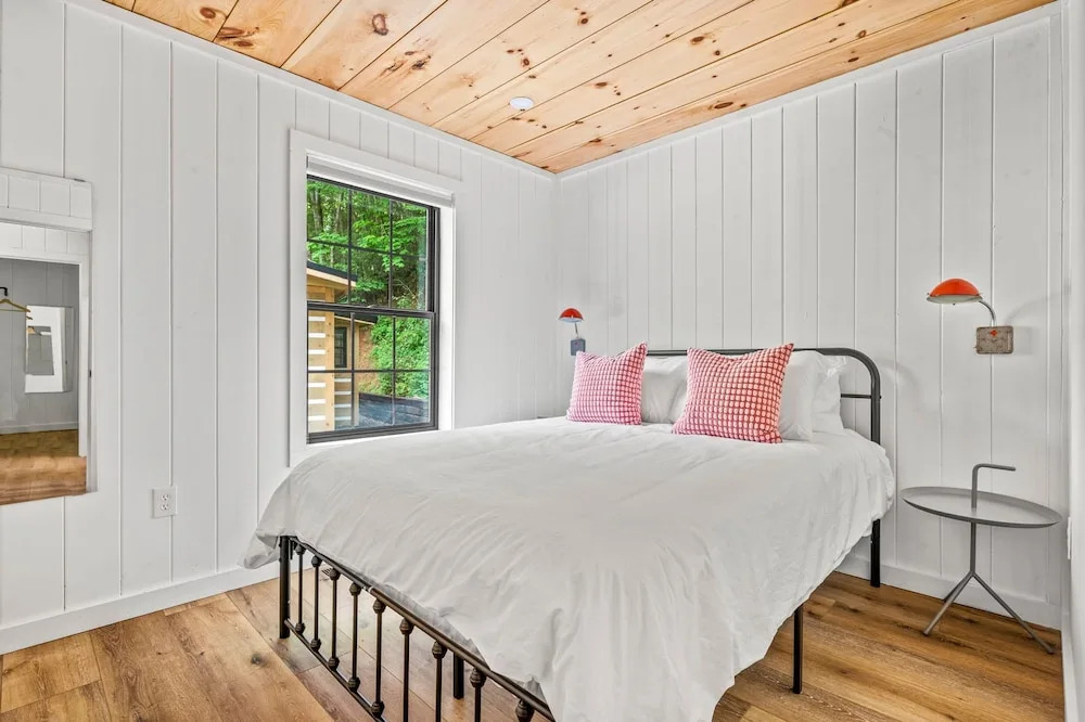 5 Cabins In Gburg Sleeps 16 Firepit & Games