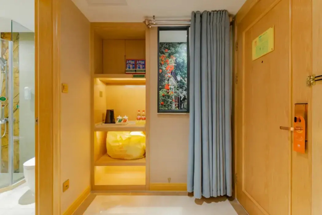 Vienna Hotel Chongqing Jiefangbei Pedestrian Street