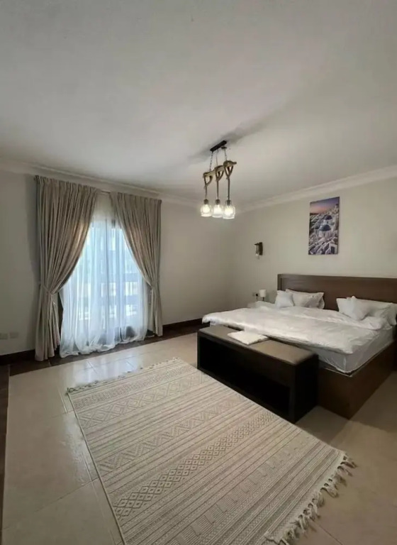 Golden Square Resort