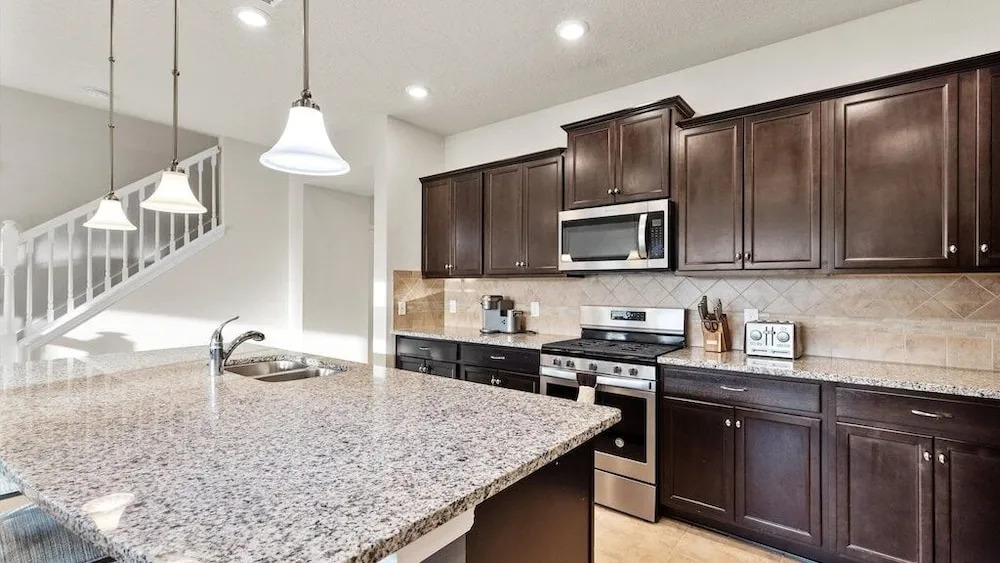 5 Bed 4 Bath Townhouse With Pool 5 Bedroom Townhouse by RedAwning