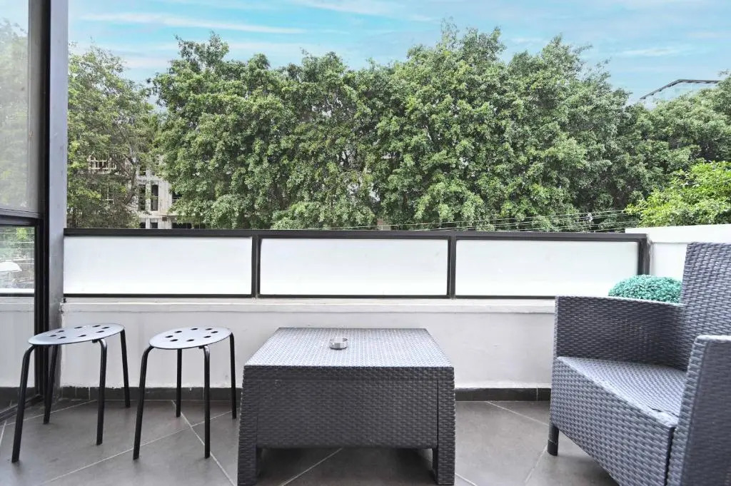 Clear 3BR in Dizzengoff 140 by HolyGuest