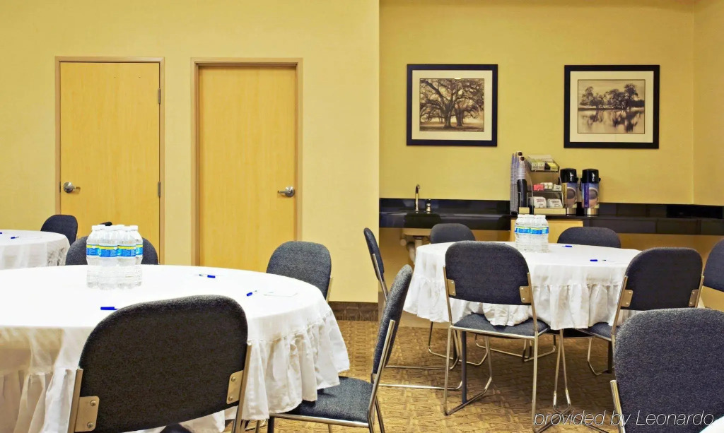 Holiday Inn Express Hotel and Suites Borger by IHG