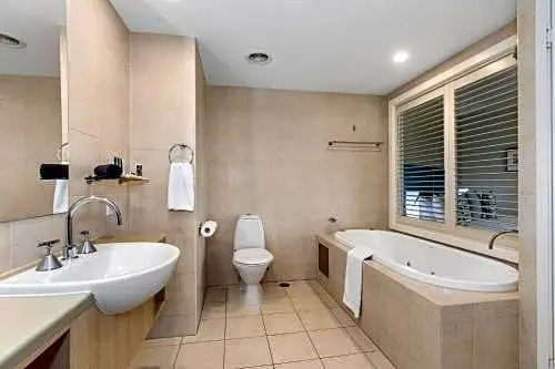 Salt 1brm apartment with Spa bath and Ocean views
