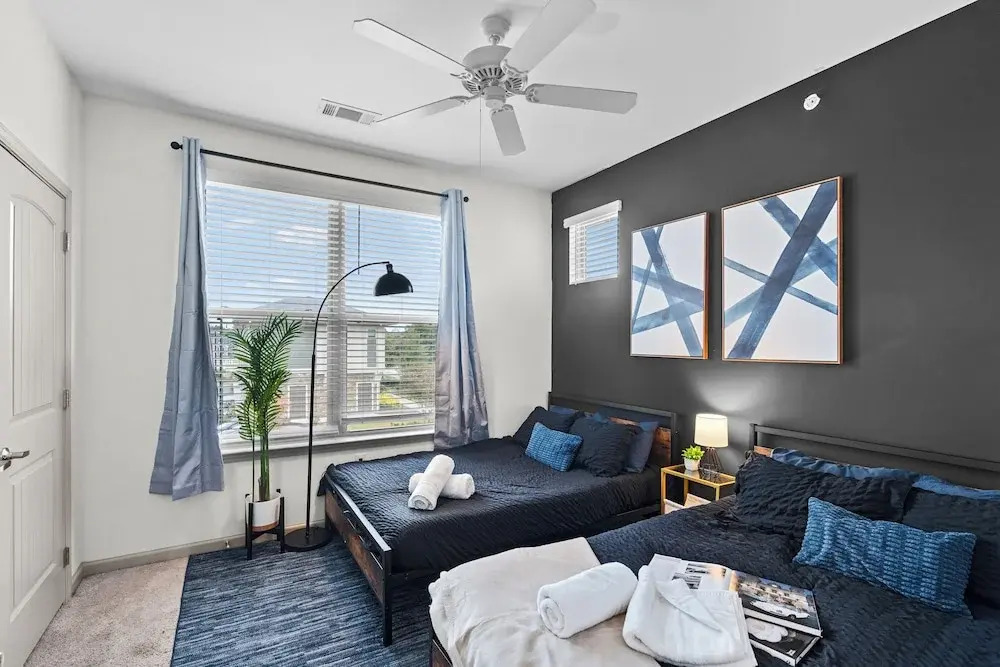 Upscale King 4BR Suite Uptown Charlotte