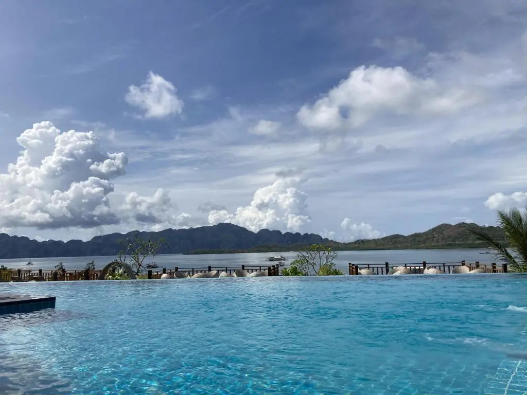 Zuri Resort
