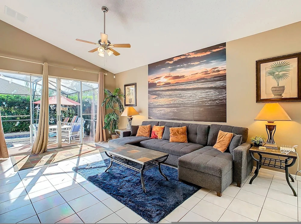 Screened pool, spa & game room Near Disney