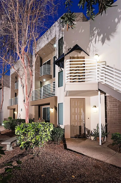 Phoenix Palms 2 BR by Casago