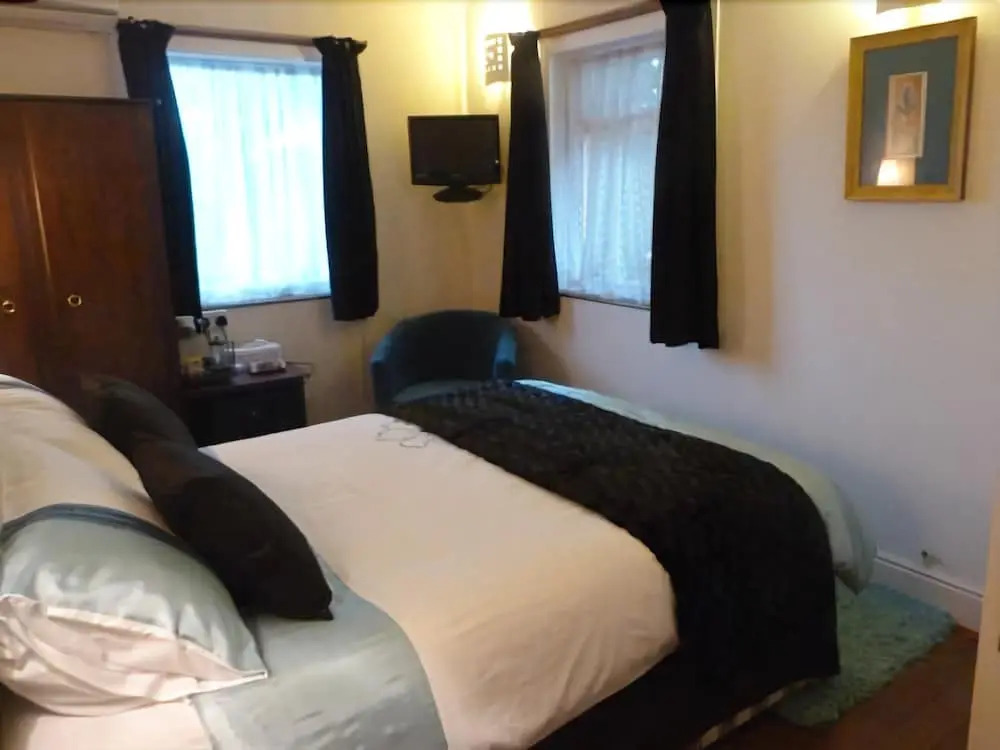 Oaklands House