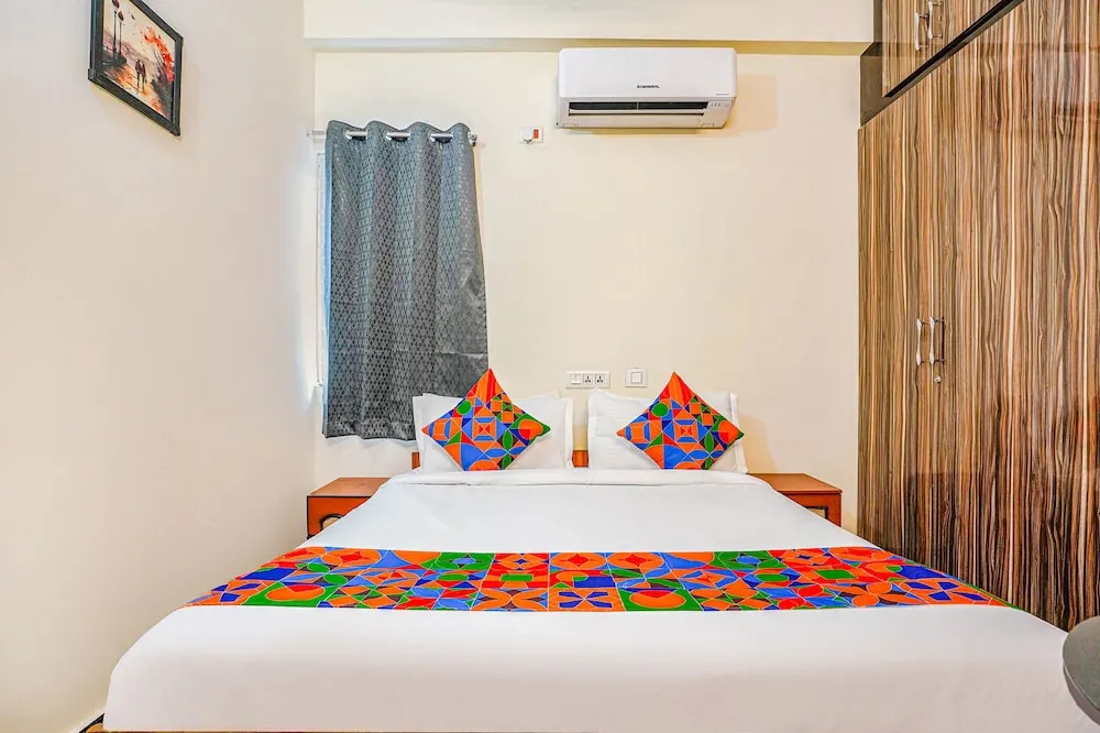 FabHotel Eminent Suites Banjara Hills - Nr LV Prasad EYE Institute