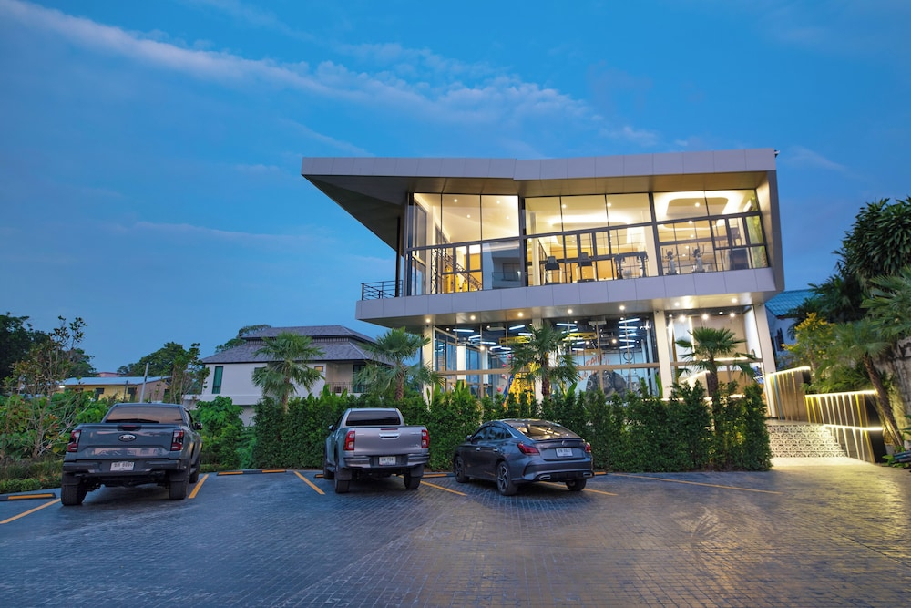 Elite Atoll Condotel