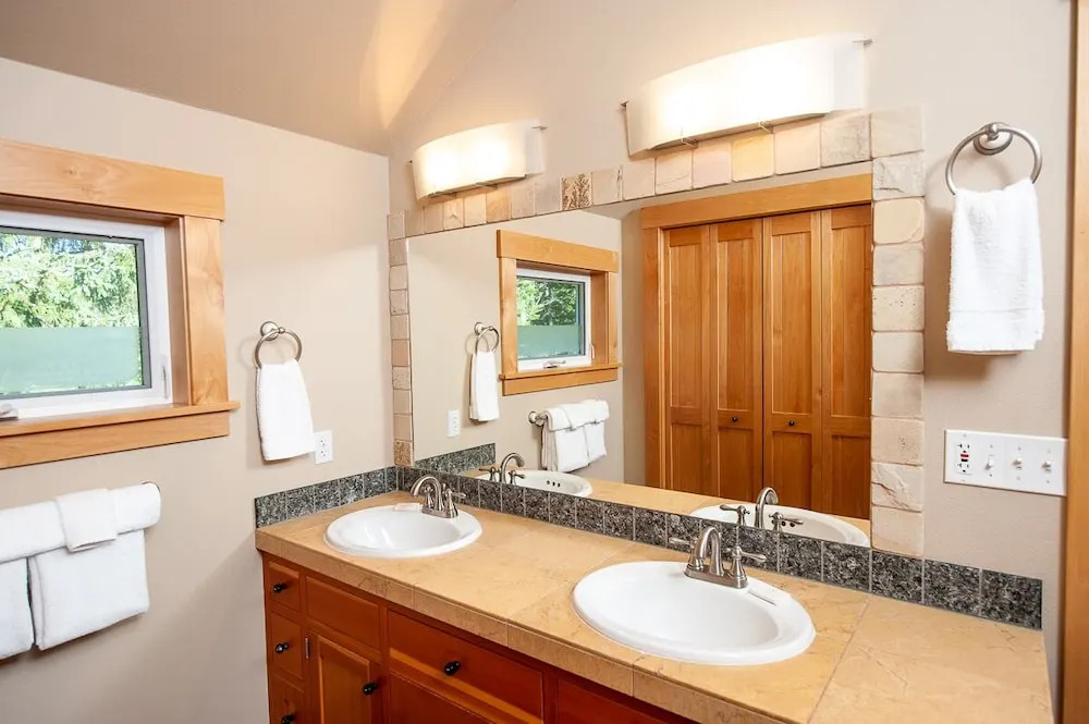 Schooner Creek Retreat 4 Bedrooms 4 Bathrooms Home