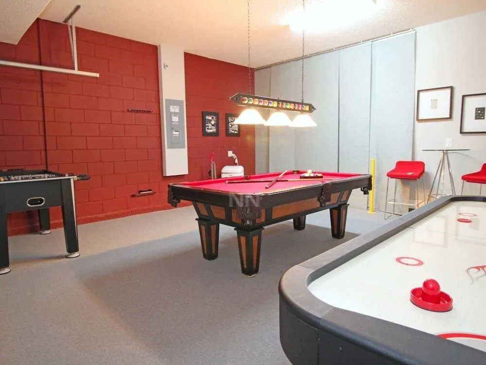 5 Bedrooms Vacation Homes by RedAwning