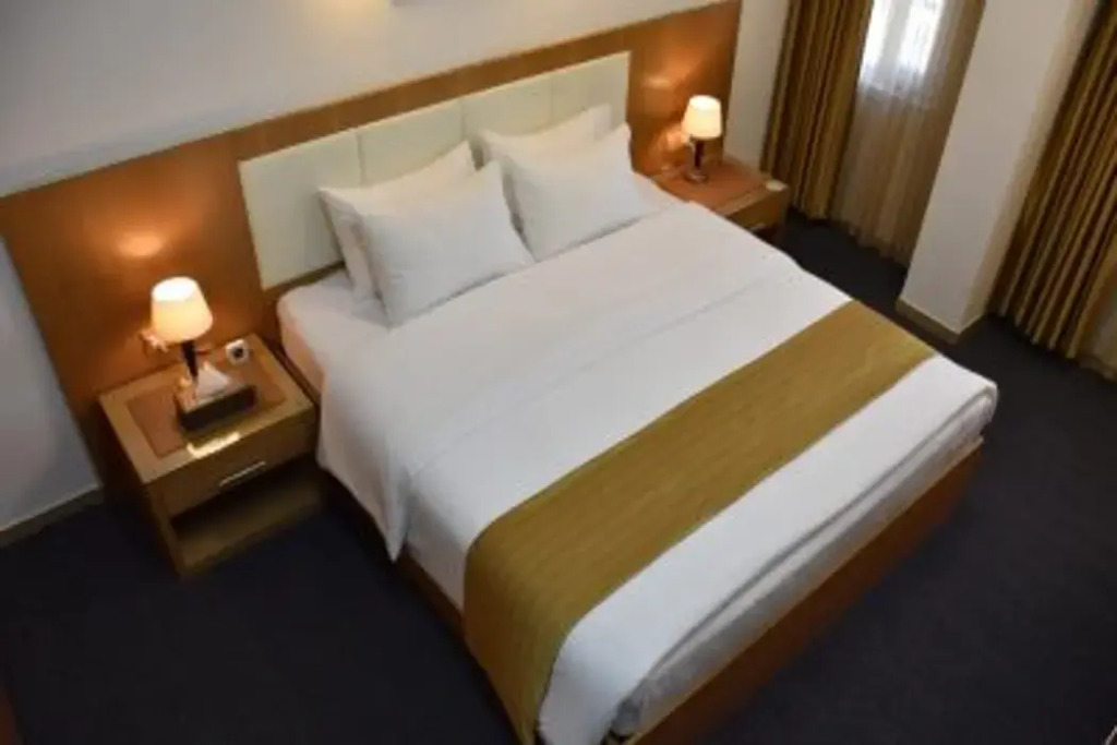 Hayali Suites