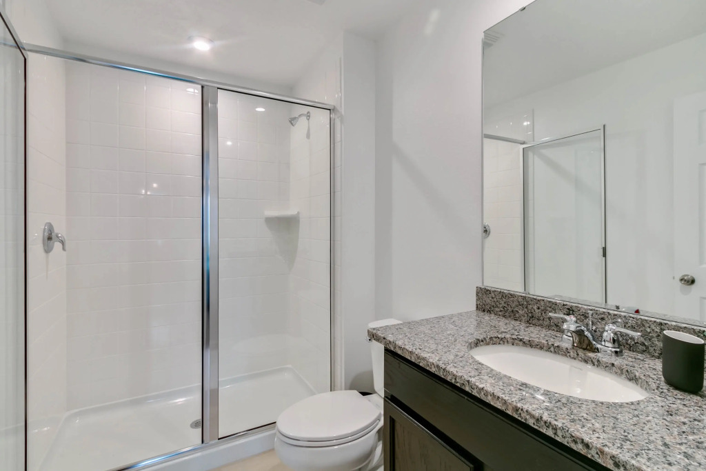 4 Bedrooms 4 Bathrooms Solara 8964 Ad