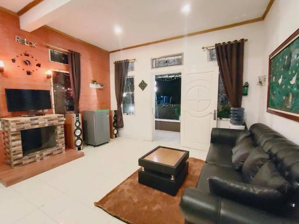 Villa kota bunga 3 BR Kolam renang pribadi