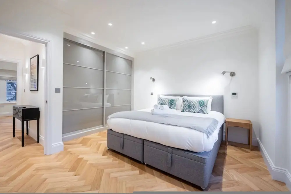 Beautiful Hampstead Home RH9