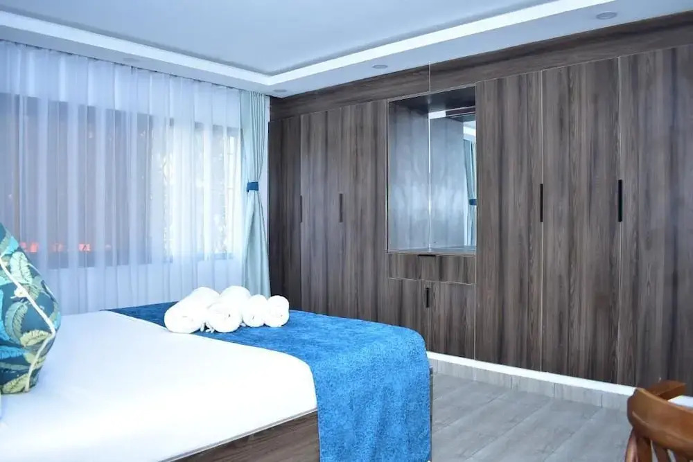 makaazi hotel Nyali