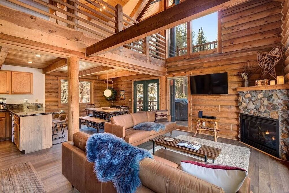 Warm And Luxurious Private Breckenridge Cabin Retreat W Hot Tub Blue River Hideaway By Boutiq