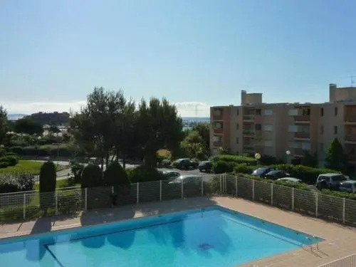 Apartment Rives De La Faviere