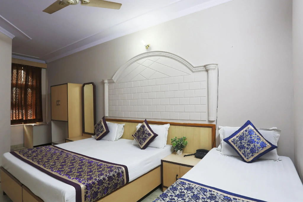 SPOT ON 45514 Hotel Madhu Regency