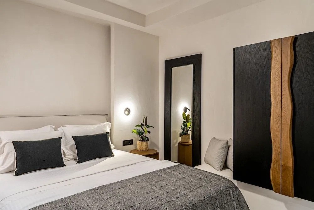Amer Suites