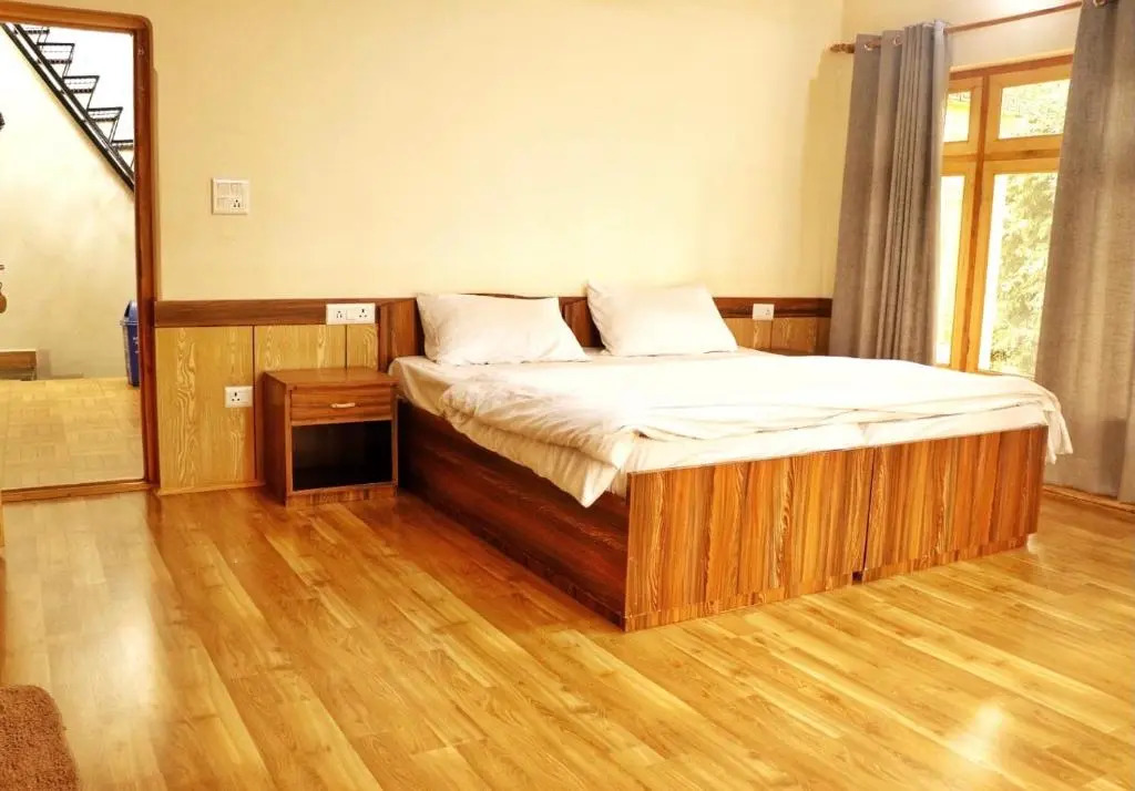 Yarol Guest House