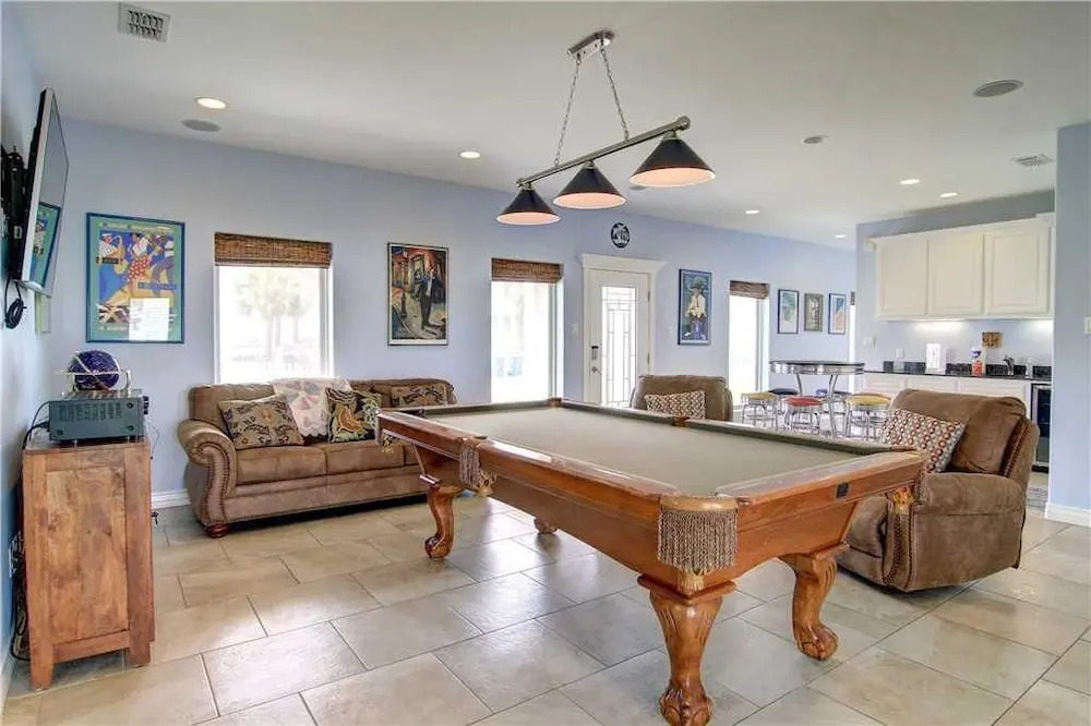Beach Side - 5 Br Home