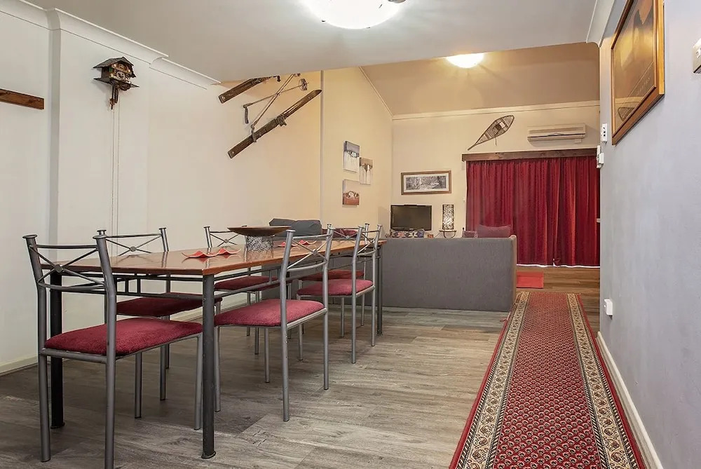 Razorback 6 - Razorback Plaza Jindabyne