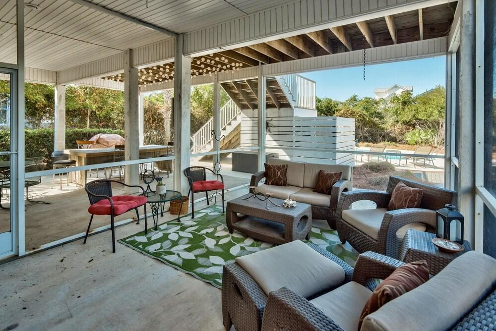 Blue Sky 4 Bedroom Holiday Home by Five Star Properties