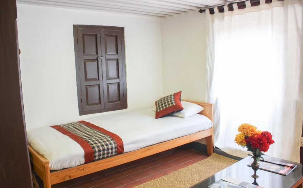 Hiranya Guest House