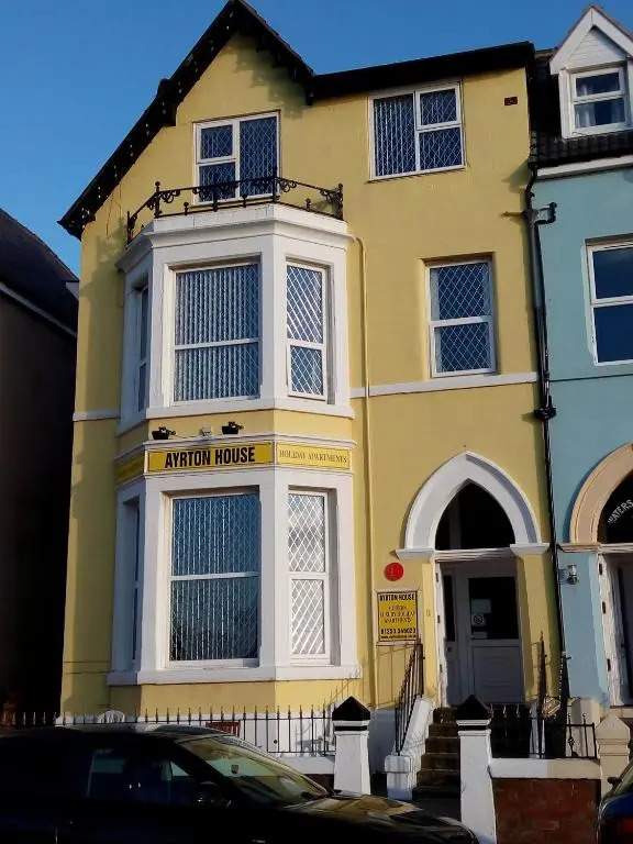 Ayrton House Holiday Apartments