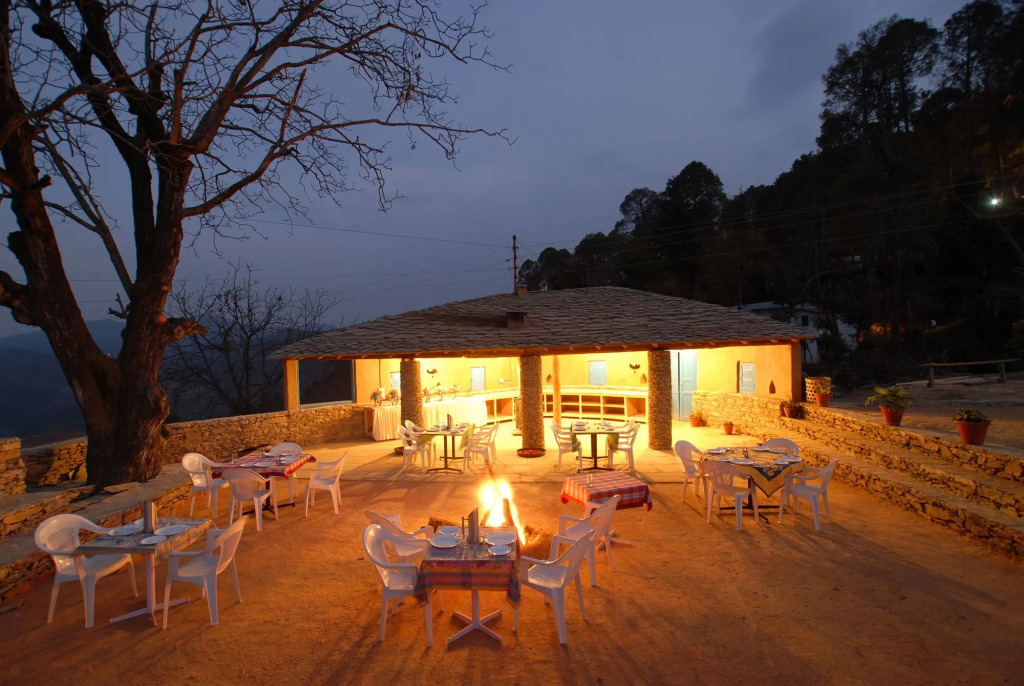 Chevron Eco Lodge