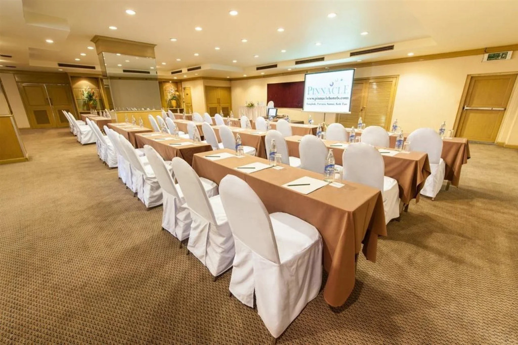 Pinnacle Lumpini Park Hotel