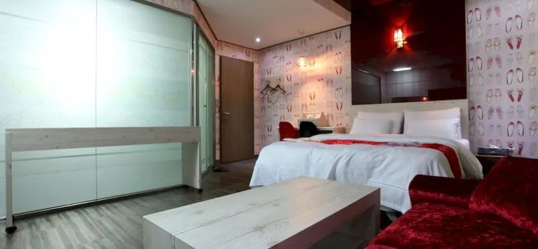 Hotel Wow