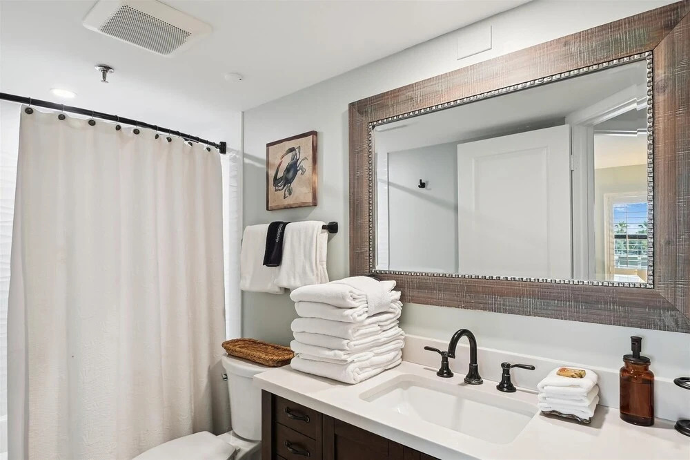 Inlet Reef 105 is a beautifully decorated and absolutely gorgeous 2 BR by RedAwning